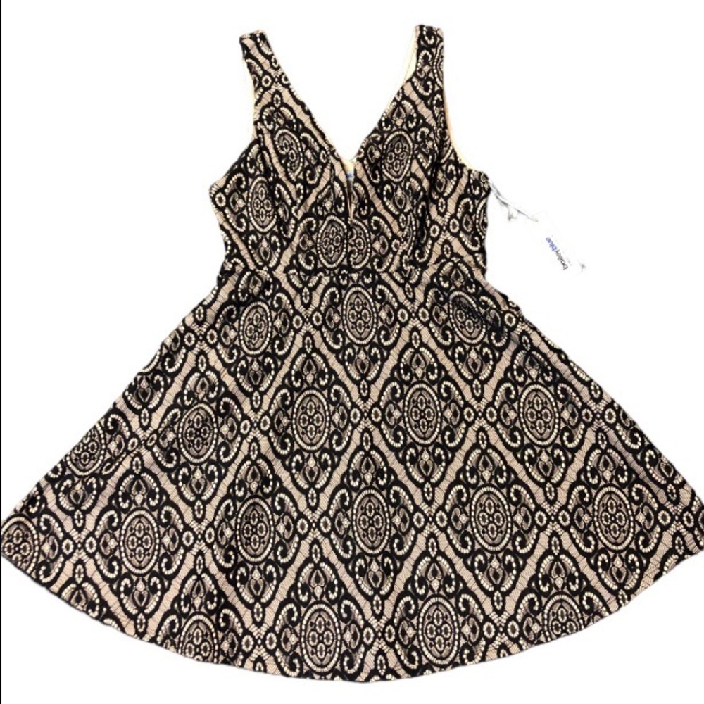 NWT Black and Nude Lace Dress Size L
